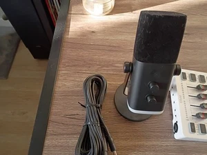 FIFINE RGB Dynamic Microphone XLR/USB for Podcast Recording Gaming Streaming-AM8 - Picture 1 of 1