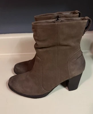 Rockport Cobb Hill brown leather heeled boots women's size 8.5, See Pics/Read** - Image 1 of 4