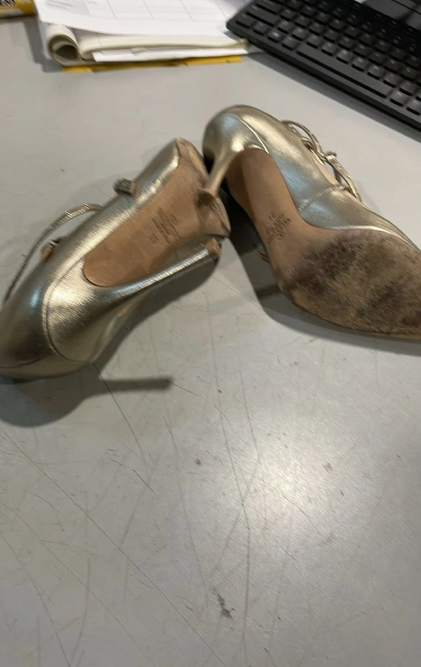 Zapatos con tiras de cuero dorado VALENTINO talla 39/8M a la venta sy Foto 1 de 1