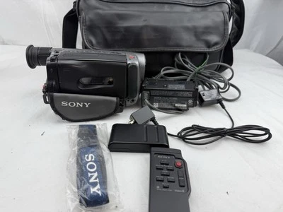 Sony Handycam CCD-TRV12 Video8 Video Camera 8mm Camcorder + Case Remote Battery - Image 1 of 4