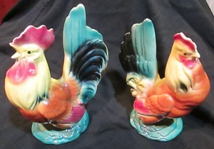 Figuras de cerámica de gallina vintage de gallo de 8" de alto y 7 3/8" de alto de los años 40 (Royal Copley) - Imagen 1 de 5