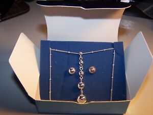 NEW AVON SILVER PLATED BALL PENDANT NECKLACE & MATCHING EARRINGS SET