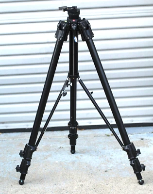 MANFROTTO 161MK2B STUDIO TRIPOD QUICK RELEASE PLATE & TENBA BAG VERY CLEAN - Image 1 of 4