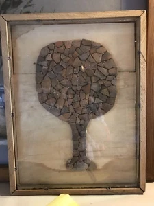 Mosaico de fragmentos precolombino ÁRBOL o Jarrón, un collage enmarcado, 15x17 - Imagen 1 de 3
