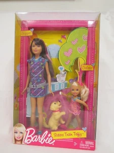 Muñeca Barbie Chelsea Sisters Train Taffy Skipper paquete de 2 perros cachorros Taffy W3286 nueva en caja - Imagen 1 de 4