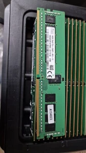 SK HYNIX 16 GB 2Rx8 PC4-2400T-R modulo DDR4 R-DIMM REG ECC - Foto 1 di 2