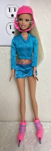 Barbie Mattel 2005 cabello rubio ojos azules rodillas curvadas 1999 cuerpo pendientes originales - Imagen 1 de 5
