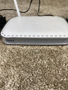 Netgear - WGT624 - 108 Mbps 4-Port 10/100 Wireless G Router - WGT624v3 - Picture 1 of 5