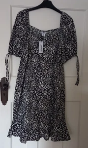 Dorothy Perkins Black /White Curve Mono Print Mini Dress - Size 22 - Picture 1 of 3