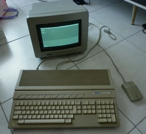 Atari 1040 STE + Ecran moniteur ATARI SM124 pour ATARI ST / STE - Imagen 1 de 6