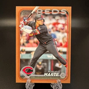 2024 Topps Series 2 Noelvi Marte Rookie Gold /2024 #548 Cincinnati Reds - Picture 1 of 2