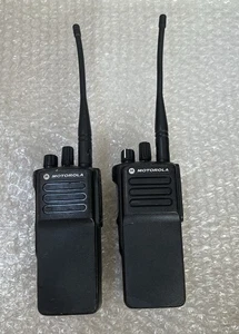 2* Motorola DP4400E UHF Radio MDH56RDC9VA1AN - Foto 1 di 9