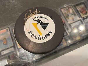 RICK TOCCHET PITTSBURGH PENGUINS SIGNED PUCK PENGUINS NICE  3