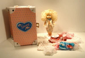 Ginny Vogue Doll with Pink Trunk and Accessories - Picture 1 of 13