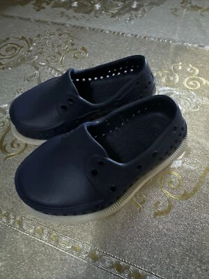 Zapatos de Agua Originales Native Jefferson Talla C5 Azul Marino Unisex A Foto 1 de 4