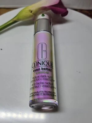 Corrector e interruptor de manchas radicales Clinique Clinical 1 oz 30 ml TAMAÑO COMPLETO Foto 1 de 2