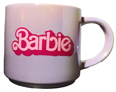 Barbie La Película 2023 Rosa Perla Iridiscente Gres Taza de Café 15 FL OZ Taza Foto 1 de 4