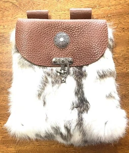 Bolso Cinturón Cuero y Piel de Conejo Hecho a Mano ÚNICO - COSPLAY Unisex Bolso de Mano - Imagen 1 de 9