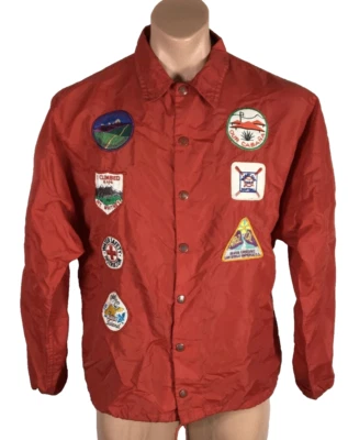 Russell Athletic De Colección Años 70 Cortavientos Rojo Nylon S Snap Softbol Hipster Parches Foto 1 de 4