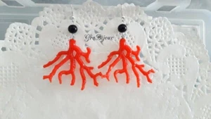 Orecchini pendenti corallo in resina rosso e perlina color onice nero - Picture 1 of 1