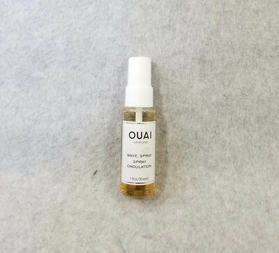 OUAI Mini Wave Spray 1 fl oz/30 ml Texturizador para Cuidados com os Cabelos Tamanho de Viagem - Imagem 1 de 4