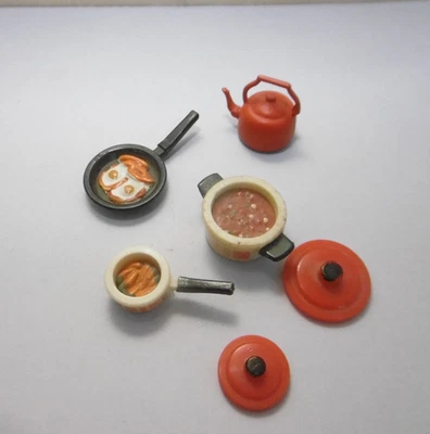 Lundby Kitchen Tableware - Pan, Pots, Tea Kettle Dolls House 1:18 - Image 1 of 2