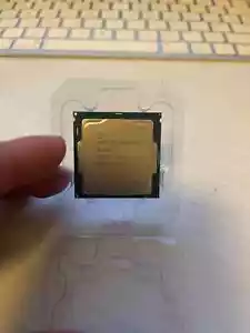 Intel Celeron G3930 2.9 GHz Dual Core Processor - VERY GOOD - Picture 1 of 6