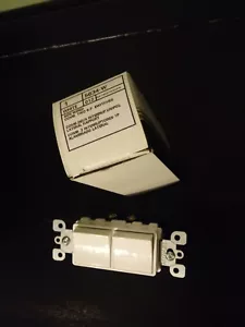 Leviton 5634-W 15 Amp, 120/277 Volt, Decora Single-Pole, AC Combination Switch, - Picture 1 of 2