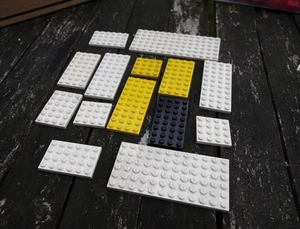 LEGO KONVOLUT 14 PLATTEN VERSCHIEDENE FARBEN UND GRÖßEN siehe Bilder, GUTER ZUSTAND - Bild 1 von 1