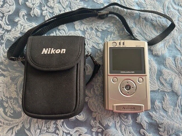 Nikon Coolwalker MSV-01 - Image 1 of 1