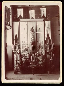 photo ancienne . BELLEVUE-YZEURE . Reposoir par Mr. l'Abbé Longevin - Picture 1 of 2