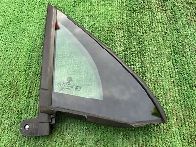 2018-2022 Volkswagen Tiguan фиксированное стекло передняя дверь правая 5NN845114C - Изображение 1 из 4