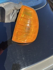 1977-1985 Mercedes-Benz W123 Bosch Turn Signal 240D 280E 230 300D 300CD 300TD LH - Picture 1 of 5