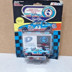 Richard Petty 1992 Peak Antifreeze 500 Dover Downs Nascar 1/64 Diecast - Picture 1 of 6