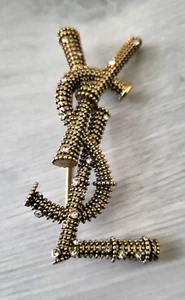 Designer Logo Novelty Brooch Pin YSL Antique Gold Diamonte - Picture 1 of 3