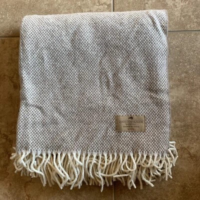 Manta de lana de cordero y cachemir Polly Lands Downunder NUEVA - marrón topo Foto 1 de 2