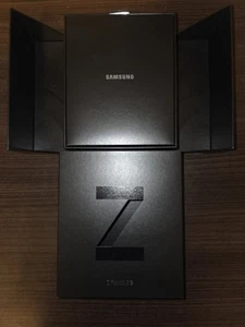 BOITE téléphone vide Samsung Galaxy Z Fold2 5G noir (sans téléphone) - Photo 1 sur 3