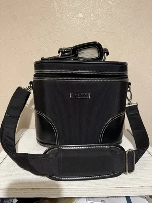 Oasis Weekend Travel Vanity Carry on Bag Adjustable Shoulder Strap Great Cond F4 - Image 1 of 4