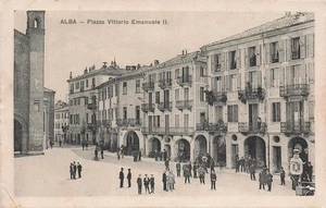 1590) CARTOLINA ALBA PIAZZA VITTORIO EMANUELE II ANIMATA VIAGGIATA 1912 CUNEO - Picture 1 of 2
