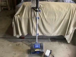 Snow Joe 24V-SS10 Power Snow Shovel/ Cordless w Charger/ Storage Bag. Used Twice - Picture 1 of 4