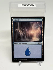 MTG - M15 - Island - #255 - Lightly Played - Picture 1 of 2