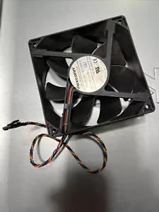 Foxconn PV133812DSPF 0C 0.90A 12V DC Brushless Fan 150CFM 5 pin L-F - Picture 1 of 2