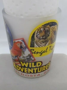 Wild Adventures Valdosta GA Milchglas Schnapsglas - Bild 1 von 4