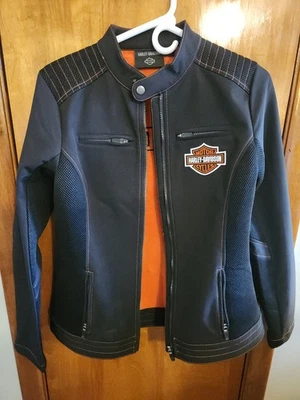 mujer harley davidson chaqueta pequeña Foto 1 de 3