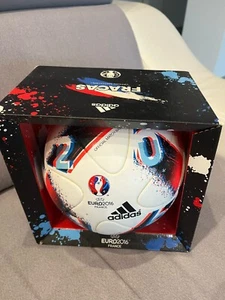 Adidas Football Fracas OMB Final UEFA Euro 2016 Francja Matchball Nowe + pudełko - Zdjęcie 1 z 3