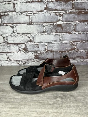 Naot braune schwarze Damen-Freizeitsandalen aus Leder mit Klettverschluss offene Zehenpartie Größe 39 EU/8,5 - Bild 1 von 4