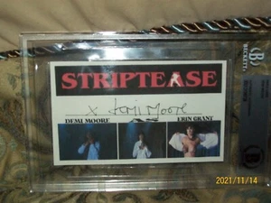 DEMI MOORE STRIPTEASE SIGNED AUTOGRAPHED INDEX CARD "BECKETT GRADED" #KB13 - Picture 1 of 3