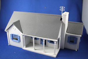 Plasticville - #MH-2- 1 1/2 Story New England Rancher - Excellent+++++ No box