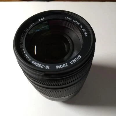 SIGMA 18-250mm F3.5-6.3 DC MACRO HSM Zoom Lens For Sigma SA Digital SLR Cameras - Image 1 of 2