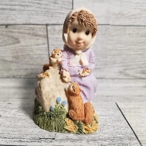 Hallmark Mary Hamilton Figur Freunde für alle Jahreszeiten Mädchen mit Eichhörnchen 1990 - Bild 1 von 6
